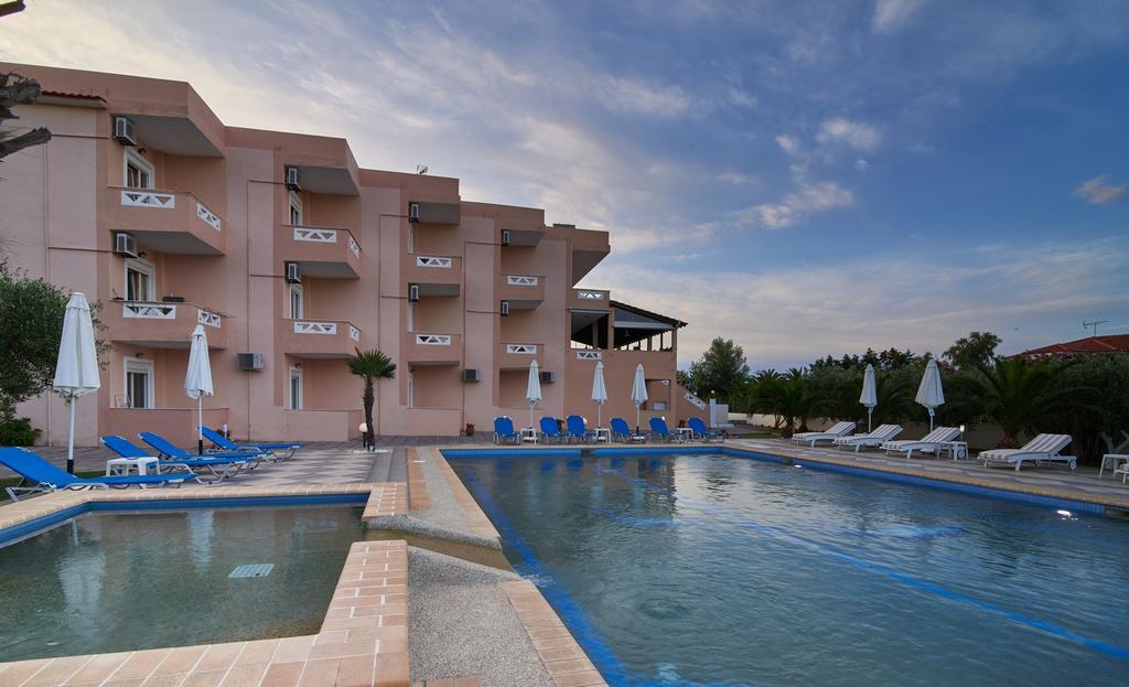 Hotel Stefani Сарти Екстериор снимка