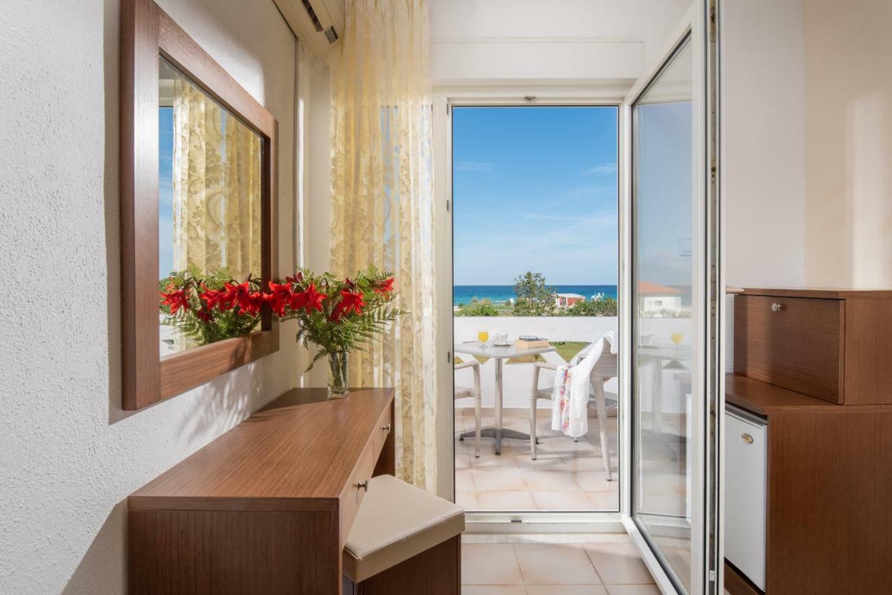 Hotel Stefani Сарти Екстериор снимка